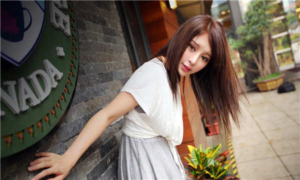 策勒想找一个女性生孩子给报酬-｛找个女人生孩子多少钱｝